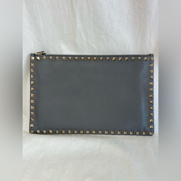 Valentito gery studs details handbag.